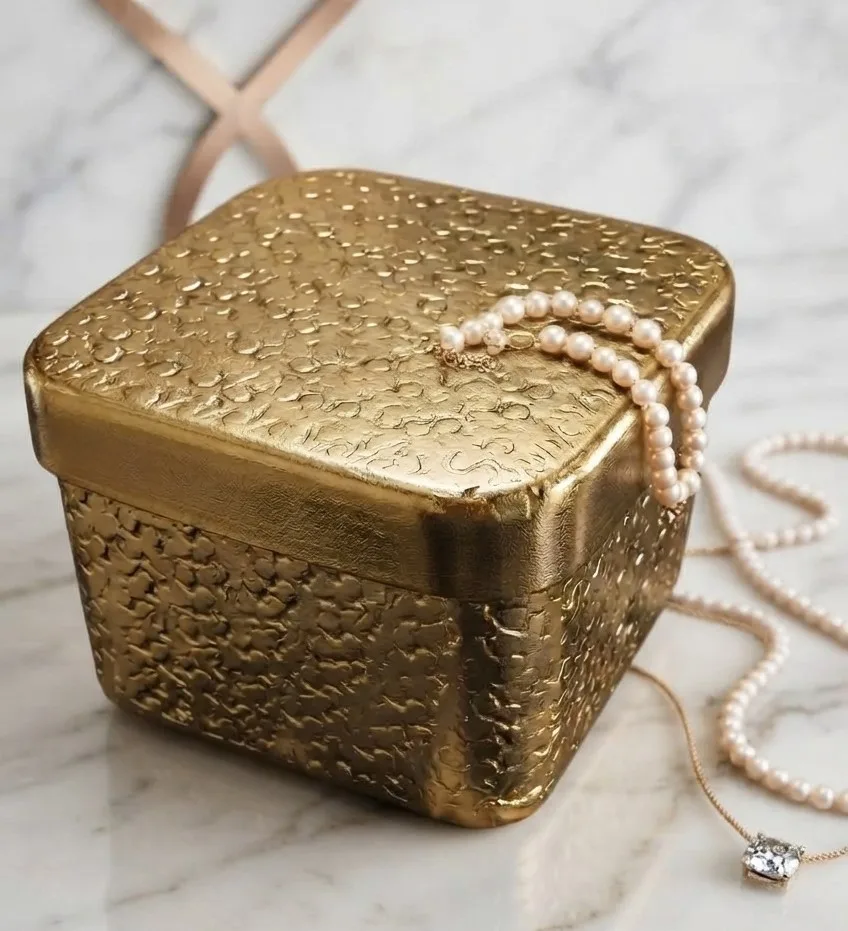 Pebble Square Box