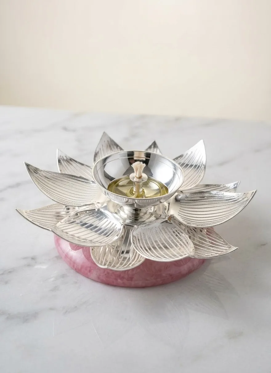 Petal Tealight Holder With Box